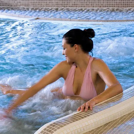 فندق Continental Terme مونتيجروتو تيرمي