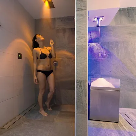 Отель Continental Terme Монтегротто-Терме